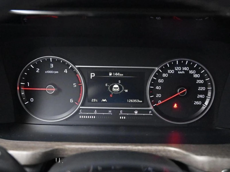 Kia Sorento Diesel 2.2 4WD Prestige, снимка 8 - Автомобили и джипове - 52107853