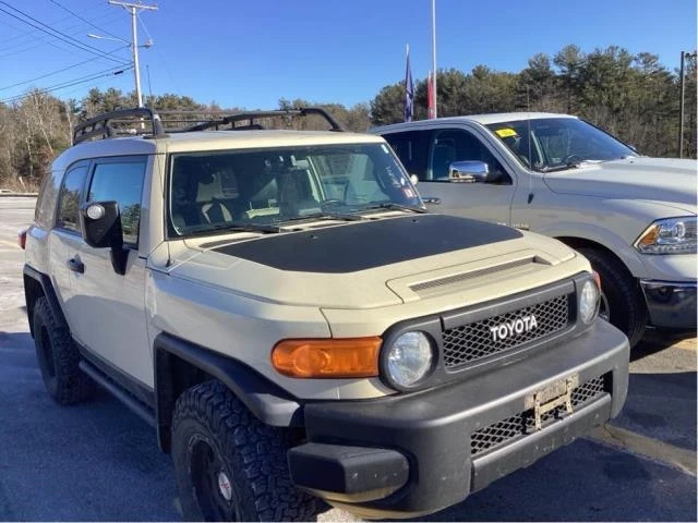 Toyota Fj cruiser 1 СОБСТВЕНИК КРАЙНА ЦЕНА СЕРВИЗНА ИСТОРИЯ, снимка 1 - Автомобили и джипове - 48552940