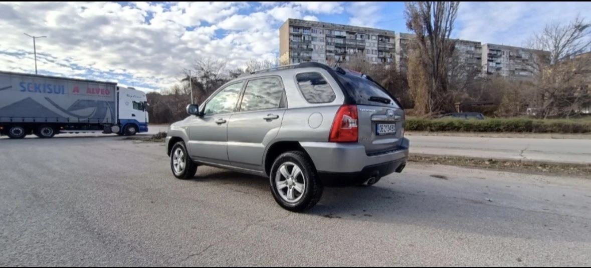 Kia Sportage 2.0i 4x4 140hp - изображение 2