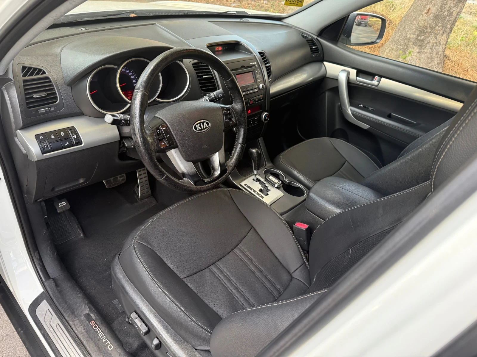 Kia Sorento 2.2CRDi* 4x4* Ky-Less* Автоматик* ПАРКТРОНИК* КОЖА - изображение 10