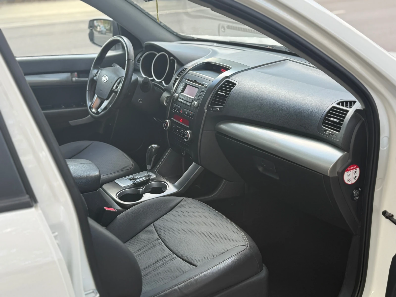 Kia Sorento 2.2CRDi* 4x4* Ky-Less* * *  | Mobile.bg   15