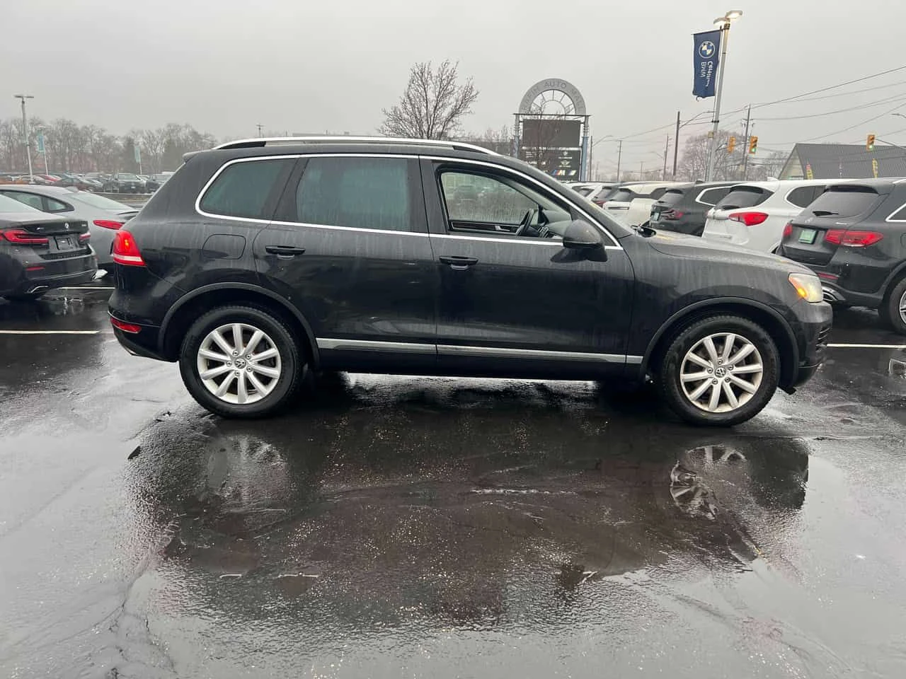 VW Touareg * 4dr 3.6L * CARFAX * Цена до България, снимка 3 - Автомобили и джипове - 53797719