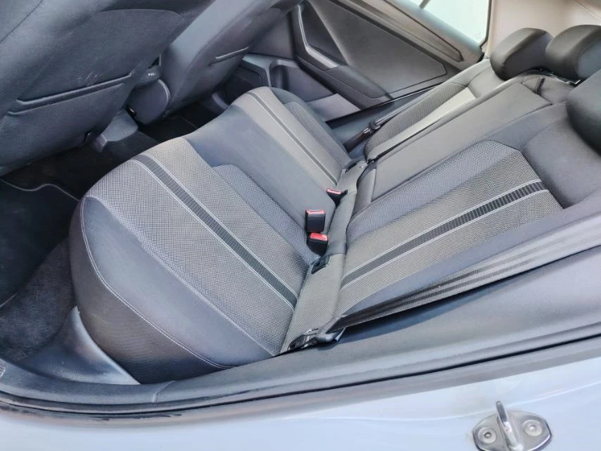 VW T-Roc VIRTUAL COCKPIT-1.6TDI-116кс-6ск.-БЕЗУПРЕЧЕН!!, снимка 14 - Автомобили и джипове - 53865540