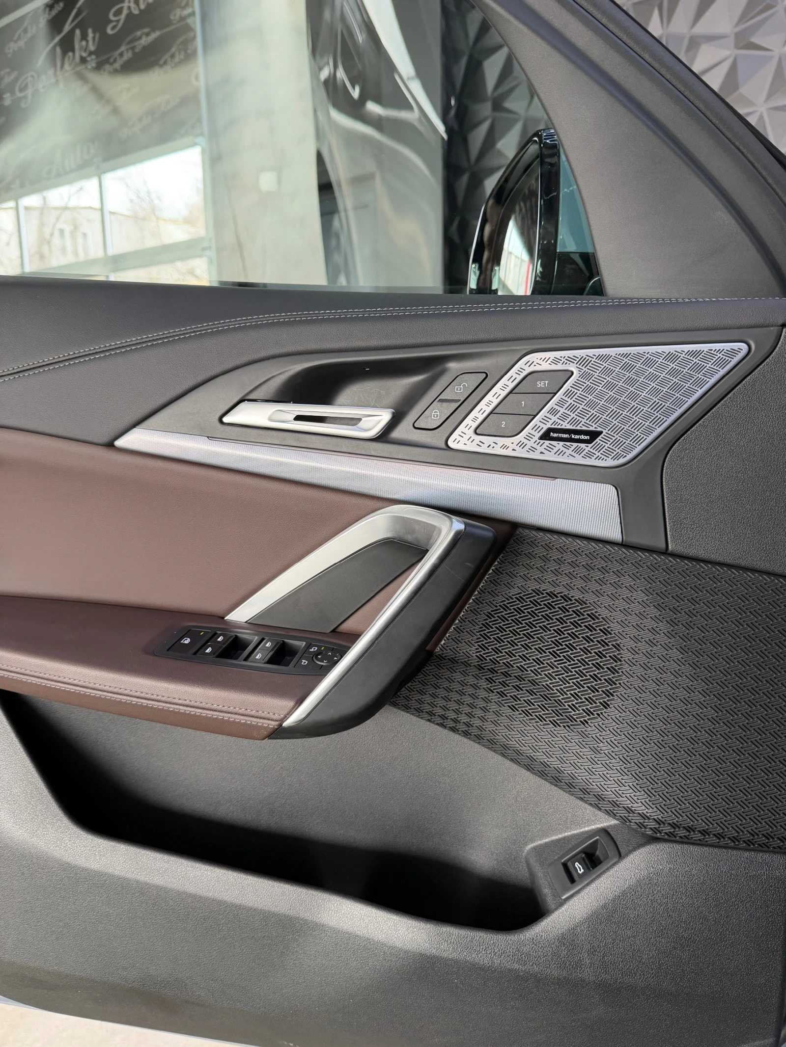 BMW X1 20d xDrive * M PACKET* HARMAN/KARDON* LED* HEAD UP, снимка 13 - Автомобили и джипове - 54113300