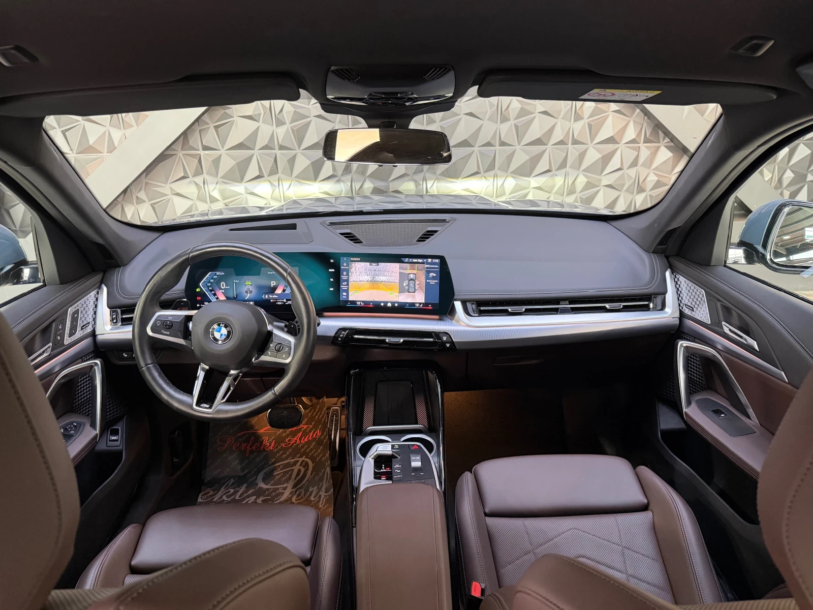 BMW X1 20d xDrive * M PACKET* HARMAN/KARDON* LED* HEAD UP, снимка 6 - Автомобили и джипове - 54113300