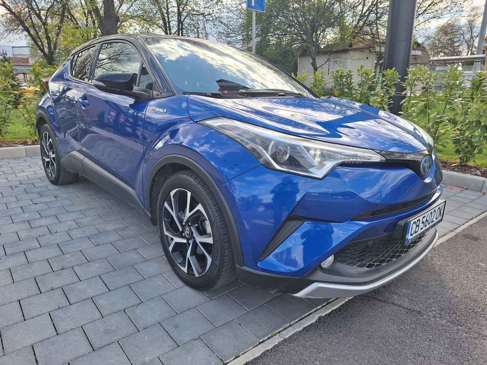 Toyota C-HR 1.8 Hybrid/Газ, снимка 5 - Автомобили и джипове - 54294322