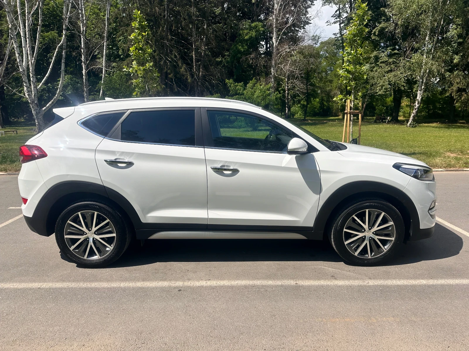 Hyundai Tucson Premium 1.7CRDI Внос от Корея CarPlay Перфектна, снимка 4 - Автомобили и джипове - 54695419