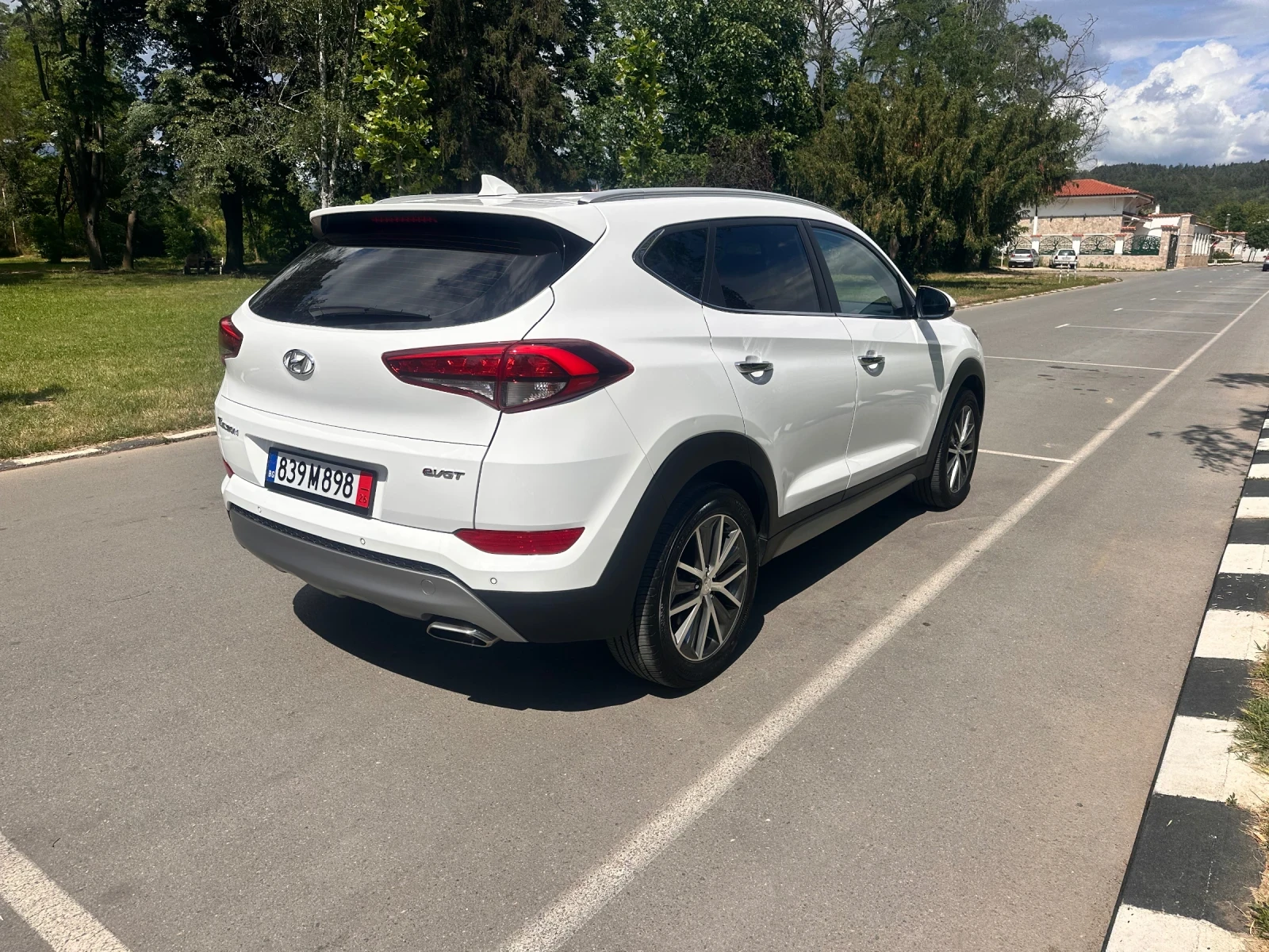 Hyundai Tucson Premium 1.7CRDI Внос от Корея CarPlay Перфектна, снимка 5 - Автомобили и джипове - 54695419