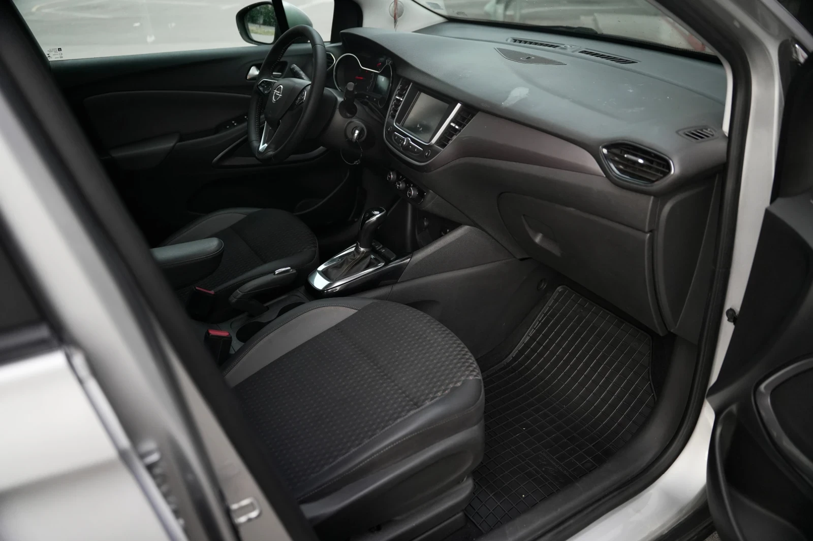 Opel Crossland X 1.5d* Automatic* NAVI* LED, снимка 9 - Автомобили и джипове - 55127634