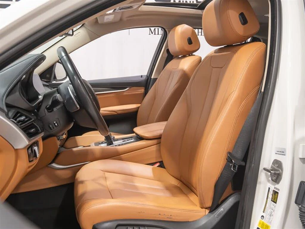 BMW X6 HARMON* KARDON* ДИГИТАЛНО* ТАБЛО* КАМЕРА* LANE* AS, снимка 13 - Автомобили и джипове - 55296997