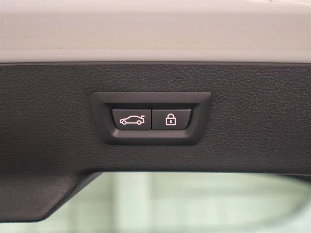 BMW X6 HARMON* KARDON* ДИГИТАЛНО* ТАБЛО* КАМЕРА* LANE* AS, снимка 15 - Автомобили и джипове - 55296997