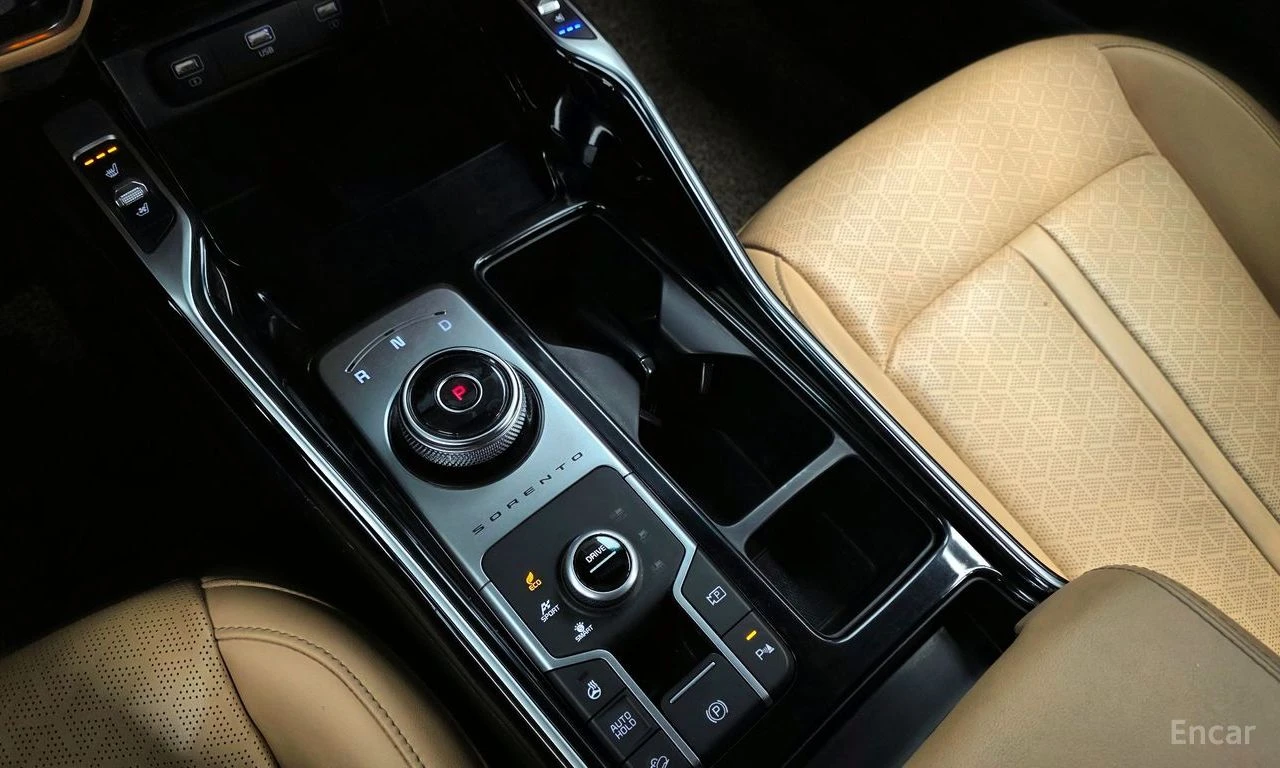 Kia Sorento 1.6 Hybrid Prestige 4x4* DISTRONIC* ОБДУХВАНЕ* , снимка 14 - Автомобили и джипове - 55318716