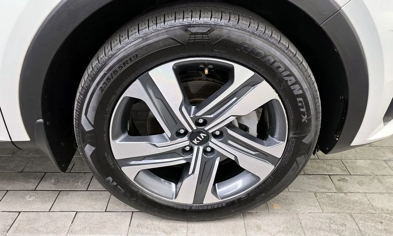 Kia Sorento 1.6 Hybrid Prestige 4x4* DISTRONIC* ОБДУХВАНЕ* , снимка 5 - Автомобили и джипове - 55318716