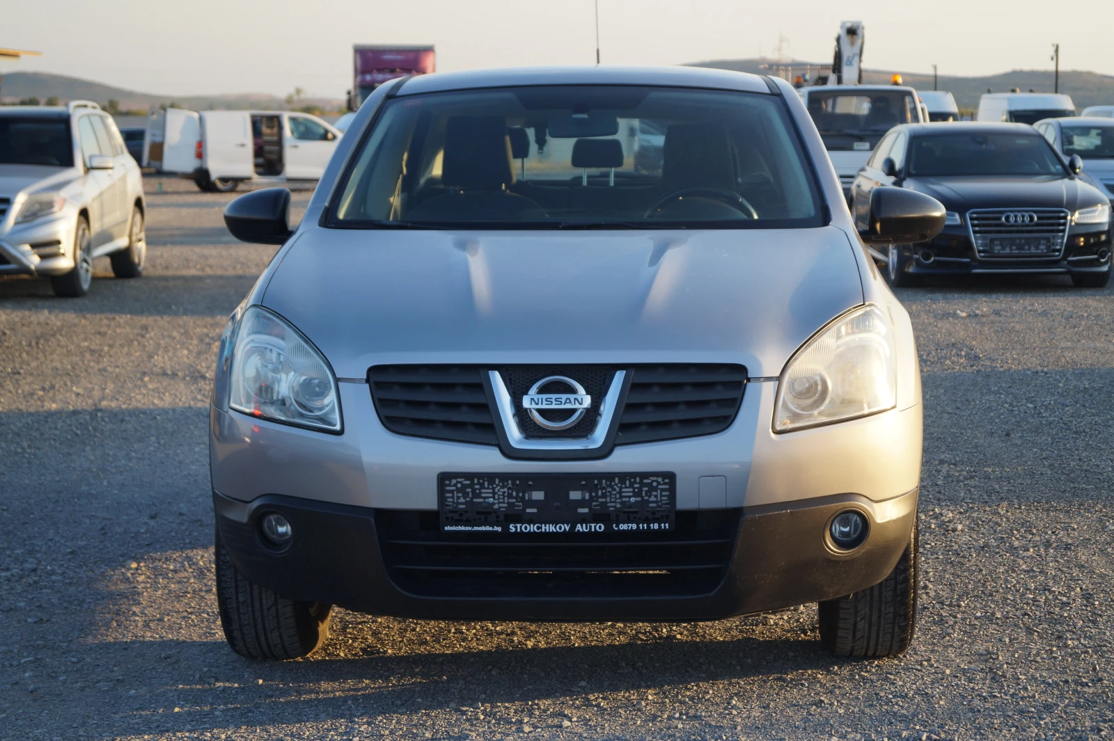 Nissan Qashqai 1.6i, снимка 2 - Автомобили и джипове - 56258954
