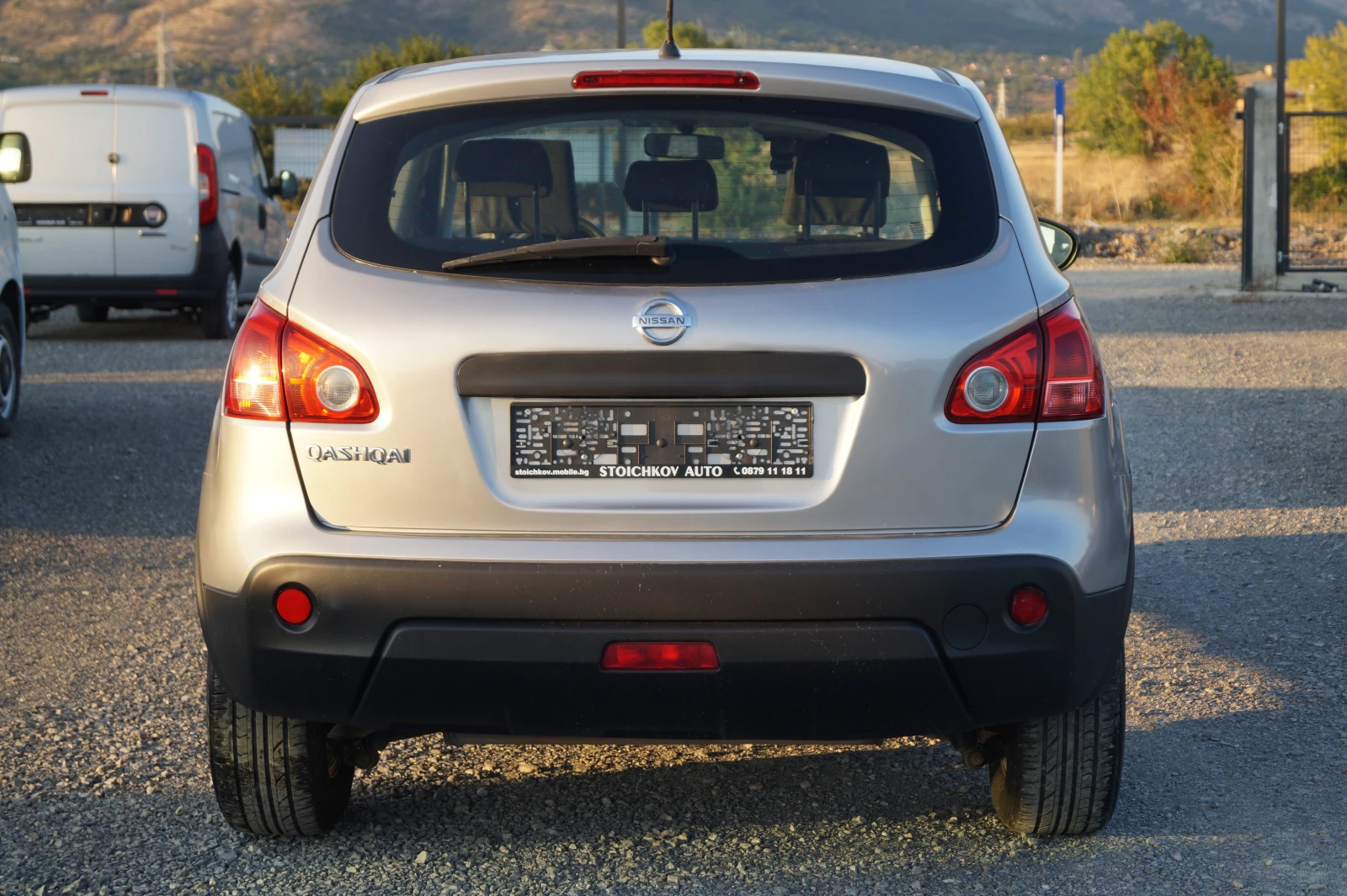 Nissan Qashqai 1.6i, снимка 6 - Автомобили и джипове - 56258954