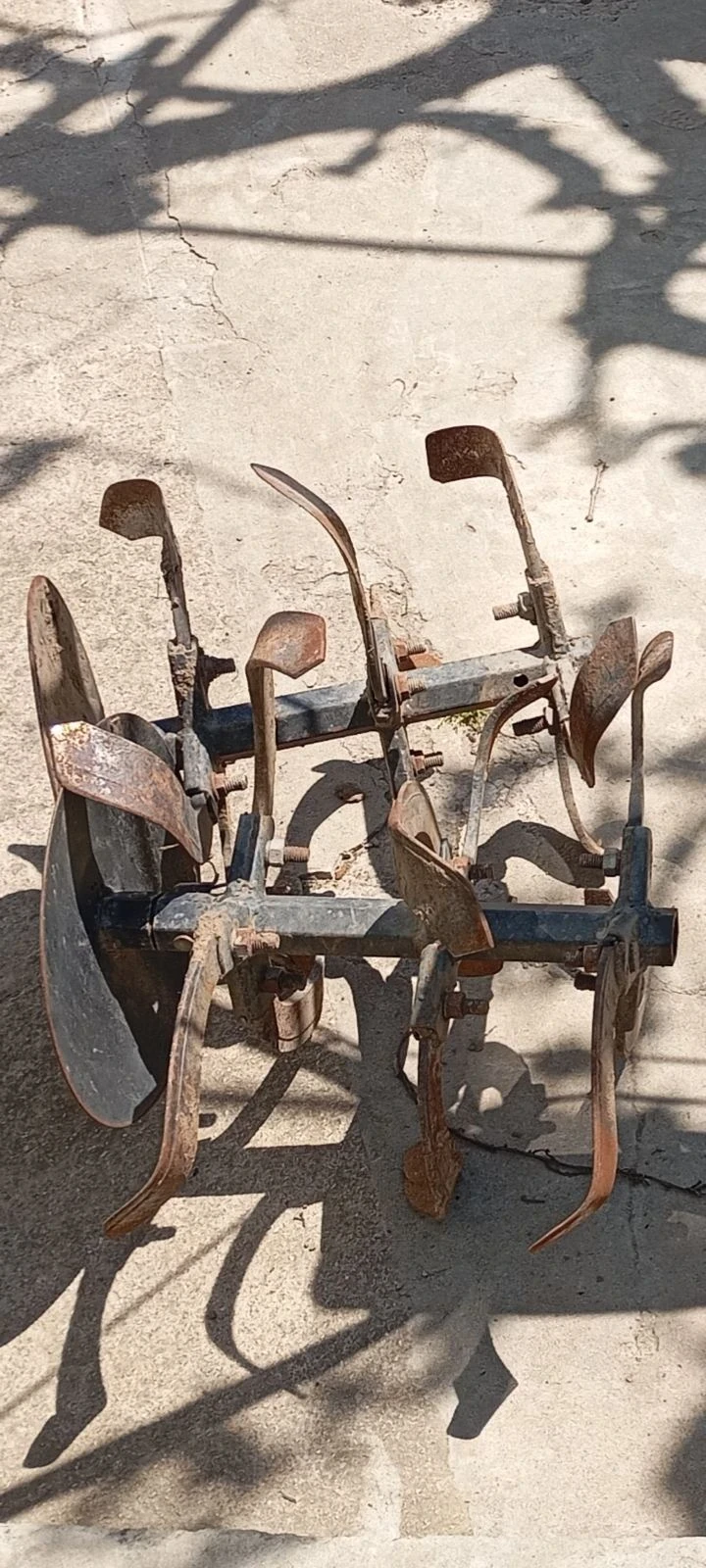 Мотокултиватор Друга марка Гатдения, снимка 2 - Селскостопанска техника - 54010344