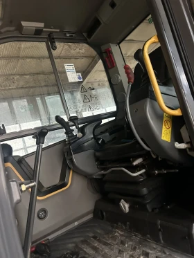 Багер Volvo ЕCR88D, снимка 12