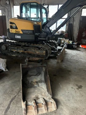 Багер Volvo ЕCR88D, снимка 8
