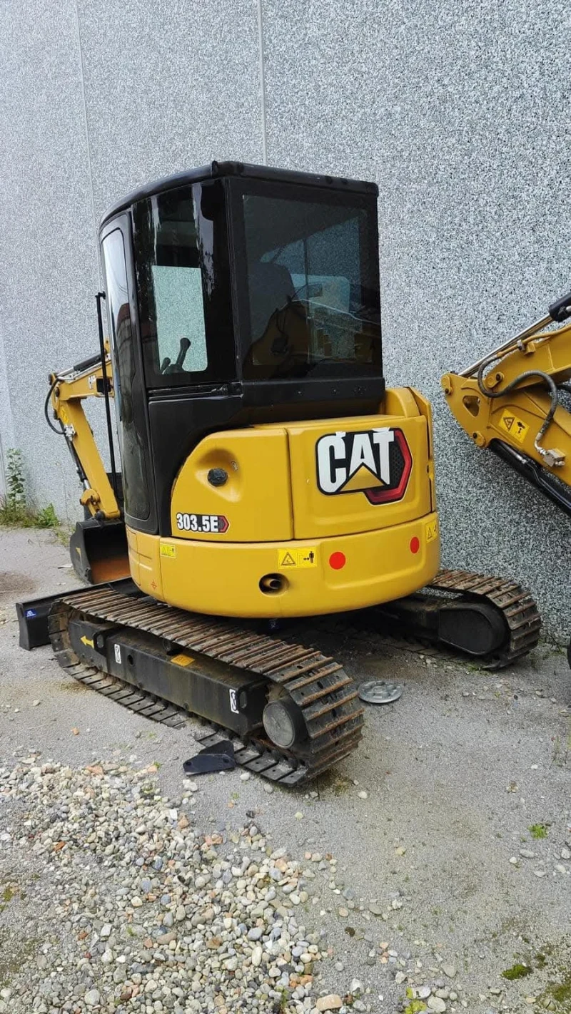 Багер Cat 303.5, снимка 1 - Индустриална техника - 48788699