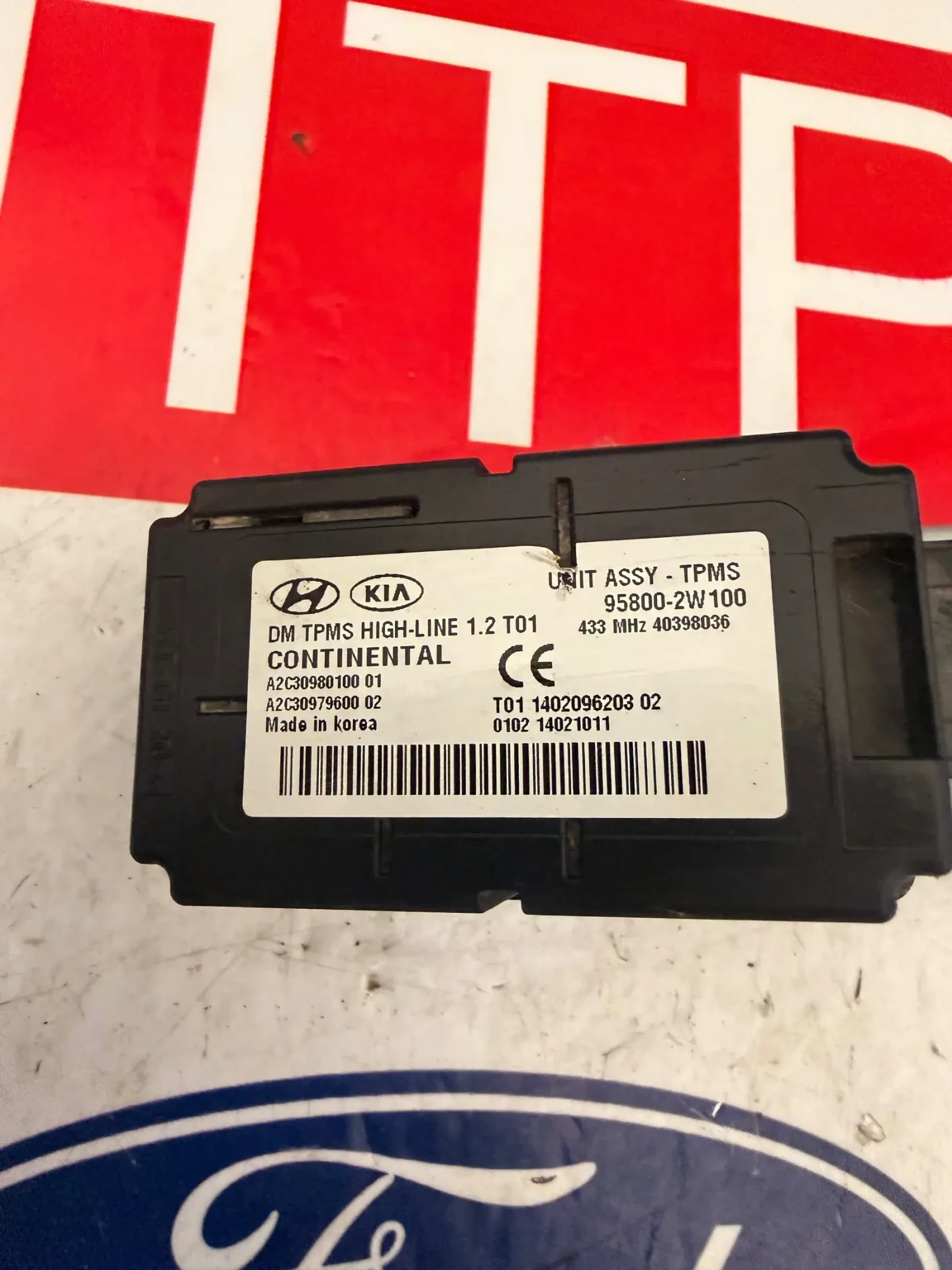 95800-2W100 Контролен модул  налягане на гуми HYUNDAI SANTA FE 2015  A2C30980100 01 A2C30979600 02, снимка 2 - Части - 55242453
