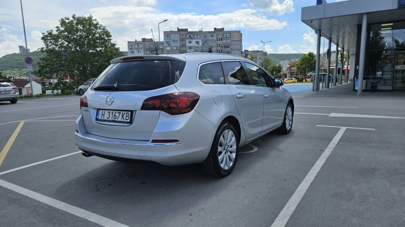 Opel Astra J , 1.4 , фаб.газ., 140 кс, снимка 5 - Автомобили и джипове - 48525490