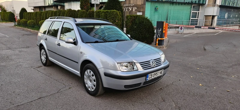 VW Bora 1.6 I, снимка 2 - Автомобили и джипове - 47835148