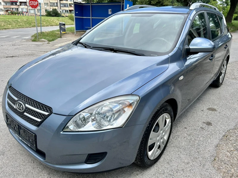 Kia Ceed 1.6i-126k.c., снимка 1 - Автомобили и джипове - 48313533