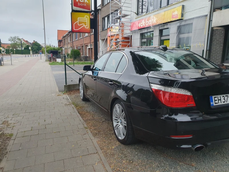 BMW 520, снимка 7 - Автомобили и джипове - 48884380