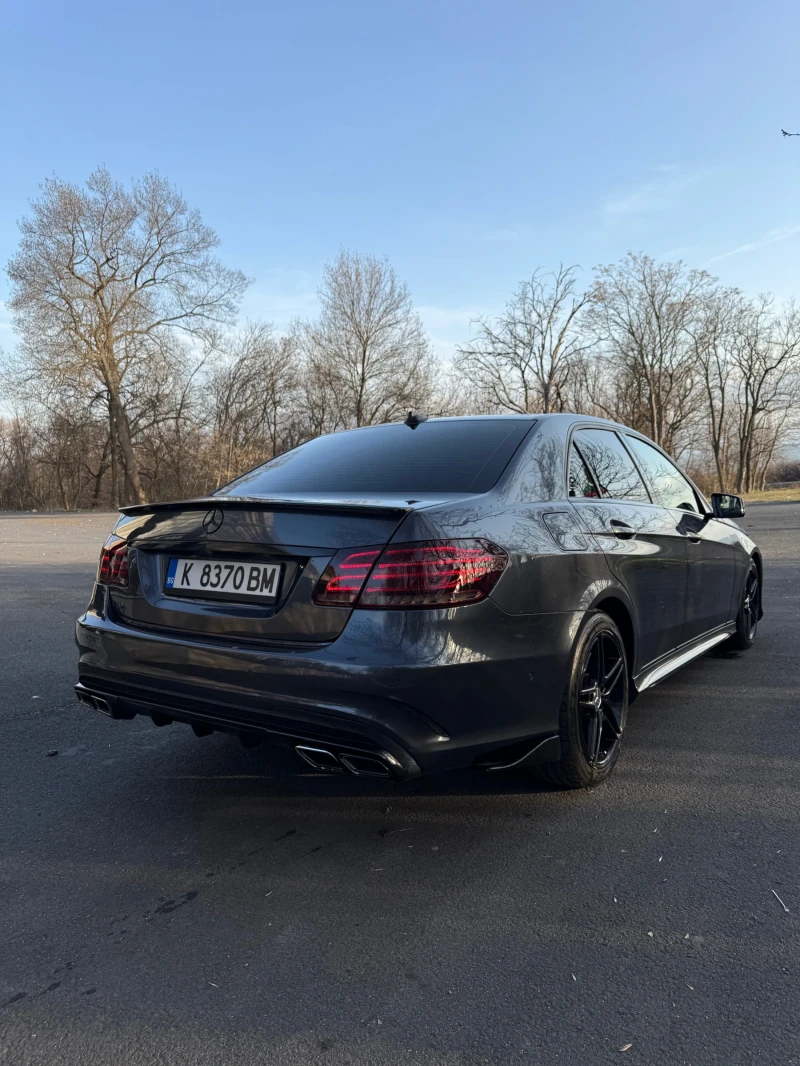 Mercedes-Benz E 220, снимка 6 - Автомобили и джипове - 49454931