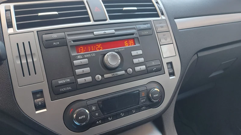 Ford C-max 1.6 TDCI, снимка 8 - Автомобили и джипове - 52403805