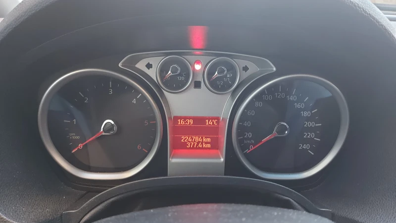 Ford C-max 1.6 TDCI, снимка 7 - Автомобили и джипове - 52403805