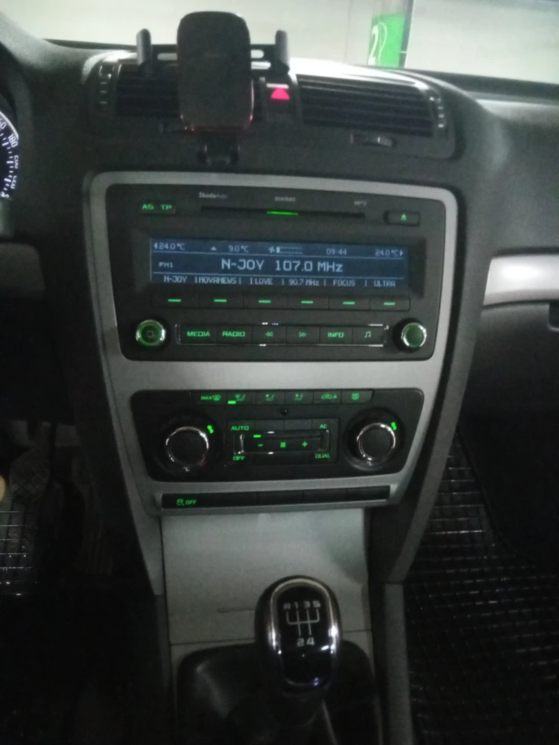 Skoda Octavia, снимка 15 - Автомобили и джипове - 52500925