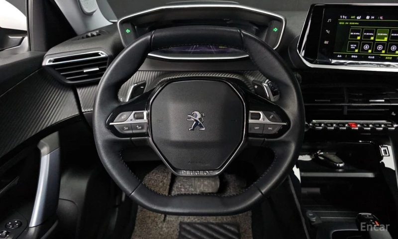 Peugeot 2008, снимка 13 - Автомобили и джипове - 53226422