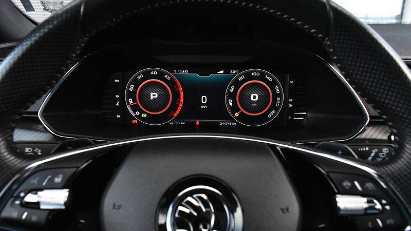 Skoda Superb Combi Sport Line 2.0 TDI 4x4 DSG, снимка 12 - Автомобили и джипове - 53594766