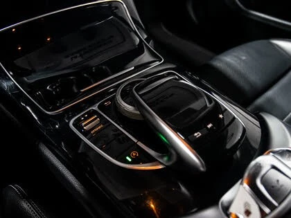 Mercedes-Benz C 300 4MATIC* АвтоКредит* (ЦЕНА ДО БГ), снимка 13 - Автомобили и джипове - 54139734