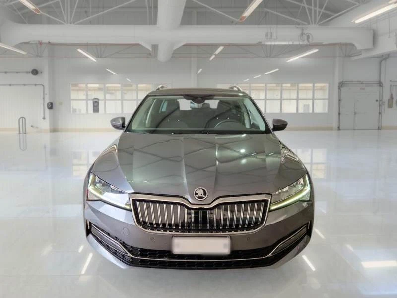 Skoda Superb 1.4 TSI Plug-in Hybrid, снимка 2 - Автомобили и джипове - 55276683