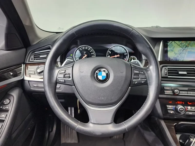 BMW 528 I xDrive - САМО 30% АВАНС, снимка 13 - Автомобили и джипове - 55803165