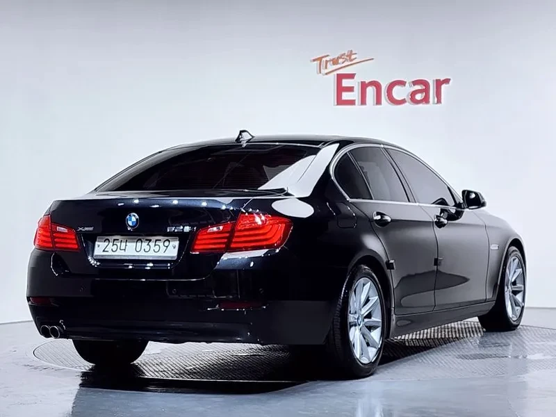 BMW 528 I xDrive - САМО 30% АВАНС, снимка 2 - Автомобили и джипове - 55803165