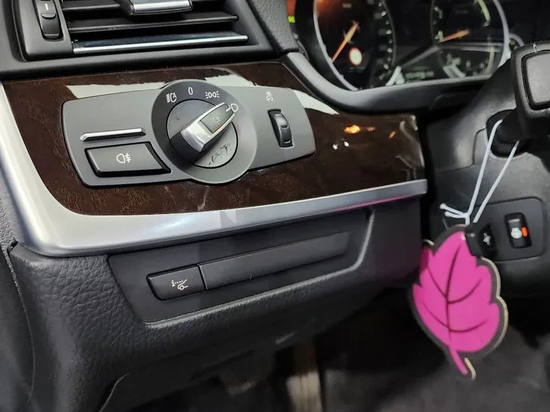 BMW 528 I xDrive - САМО 30% АВАНС, снимка 16 - Автомобили и джипове - 55803165