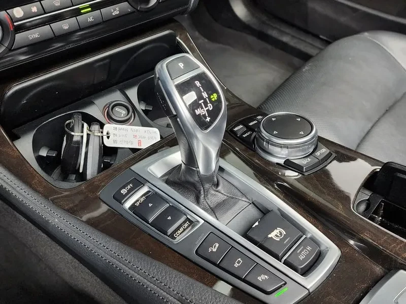 BMW 528 I xDrive - САМО 30% АВАНС, снимка 9 - Автомобили и джипове - 55803165
