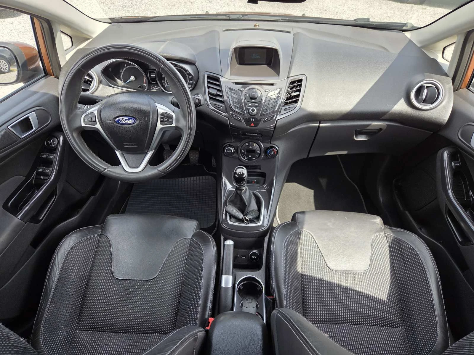 Ford Fiesta Djia, снимка 7 - Автомобили и джипове - 46378834