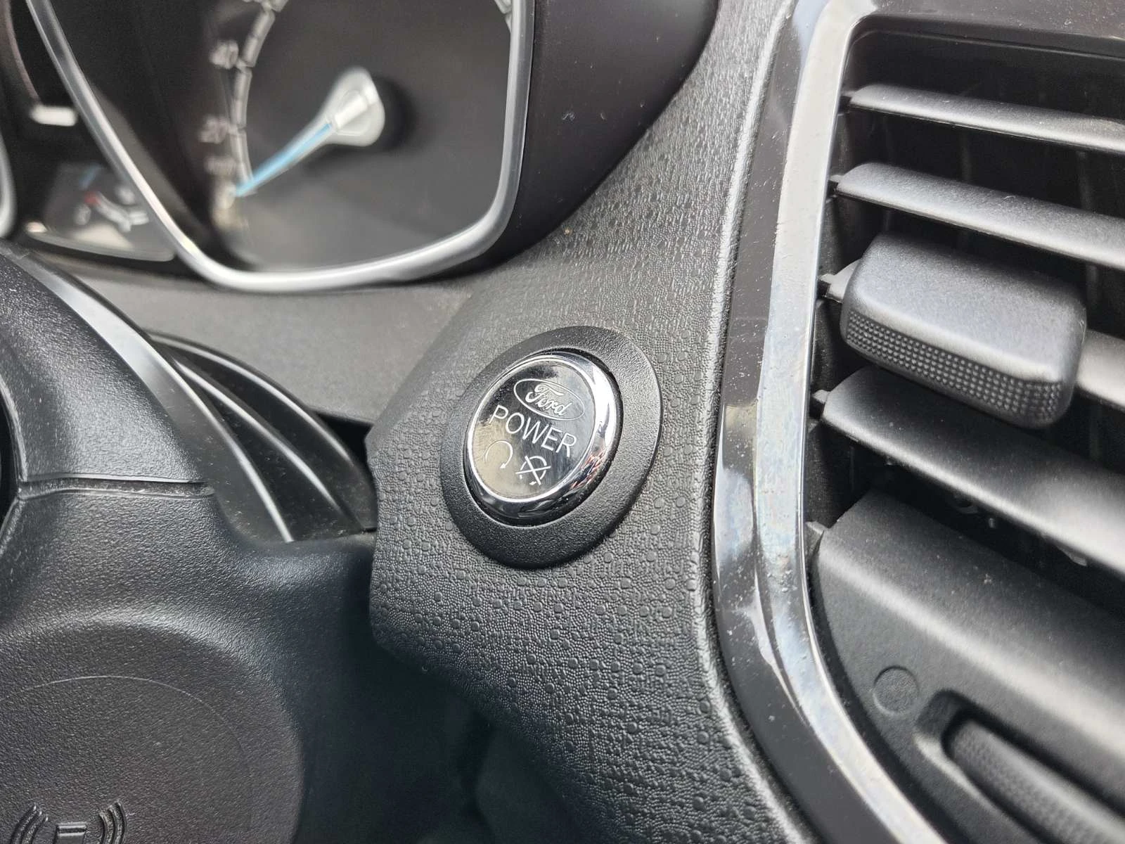 Ford Fiesta Djia, снимка 12 - Автомобили и джипове - 46378834
