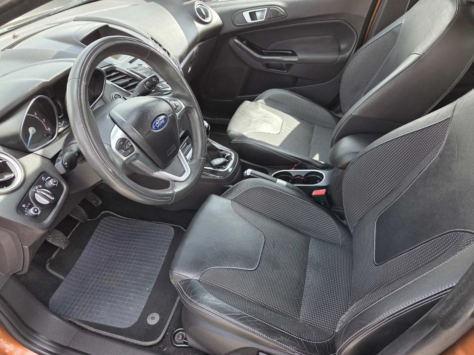 Ford Fiesta Djia, снимка 8 - Автомобили и джипове - 46378834
