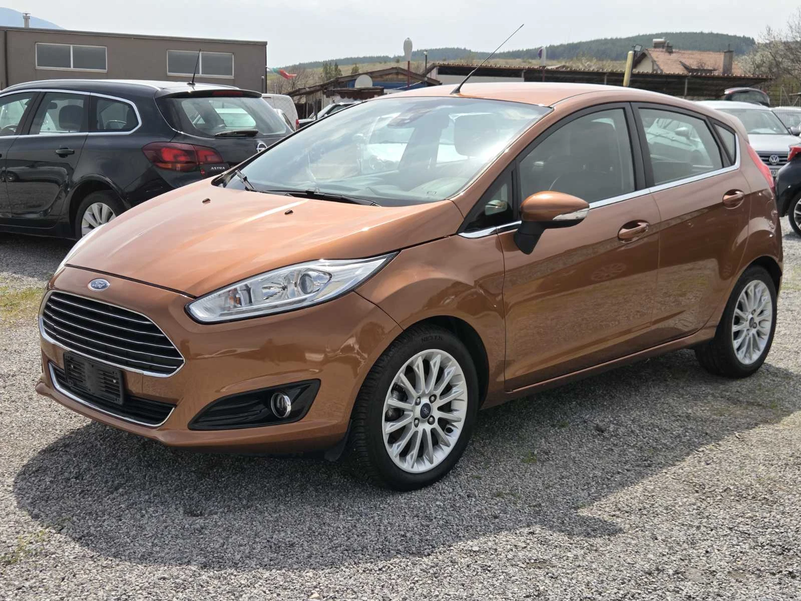 Ford Fiesta Djia, снимка 3 - Автомобили и джипове - 46378834