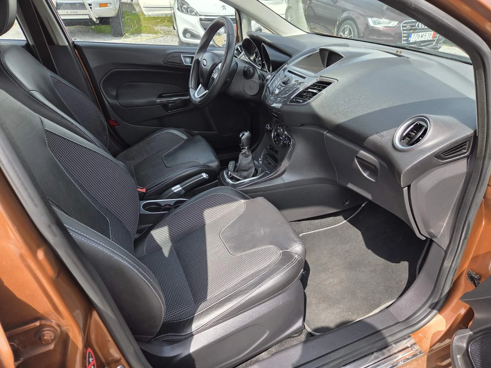 Ford Fiesta Djia, снимка 10 - Автомобили и джипове - 46378834