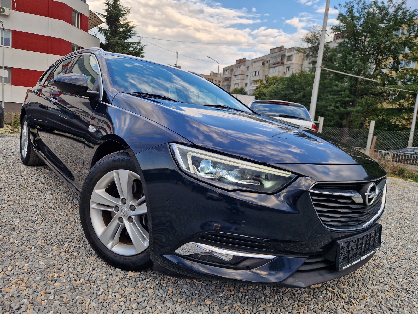 Opel Insignia 2.0 CDTi -AVTOMAT-8 SKOROSTI-NAVI-LED-HEDUP-DISTRO - изображение 3