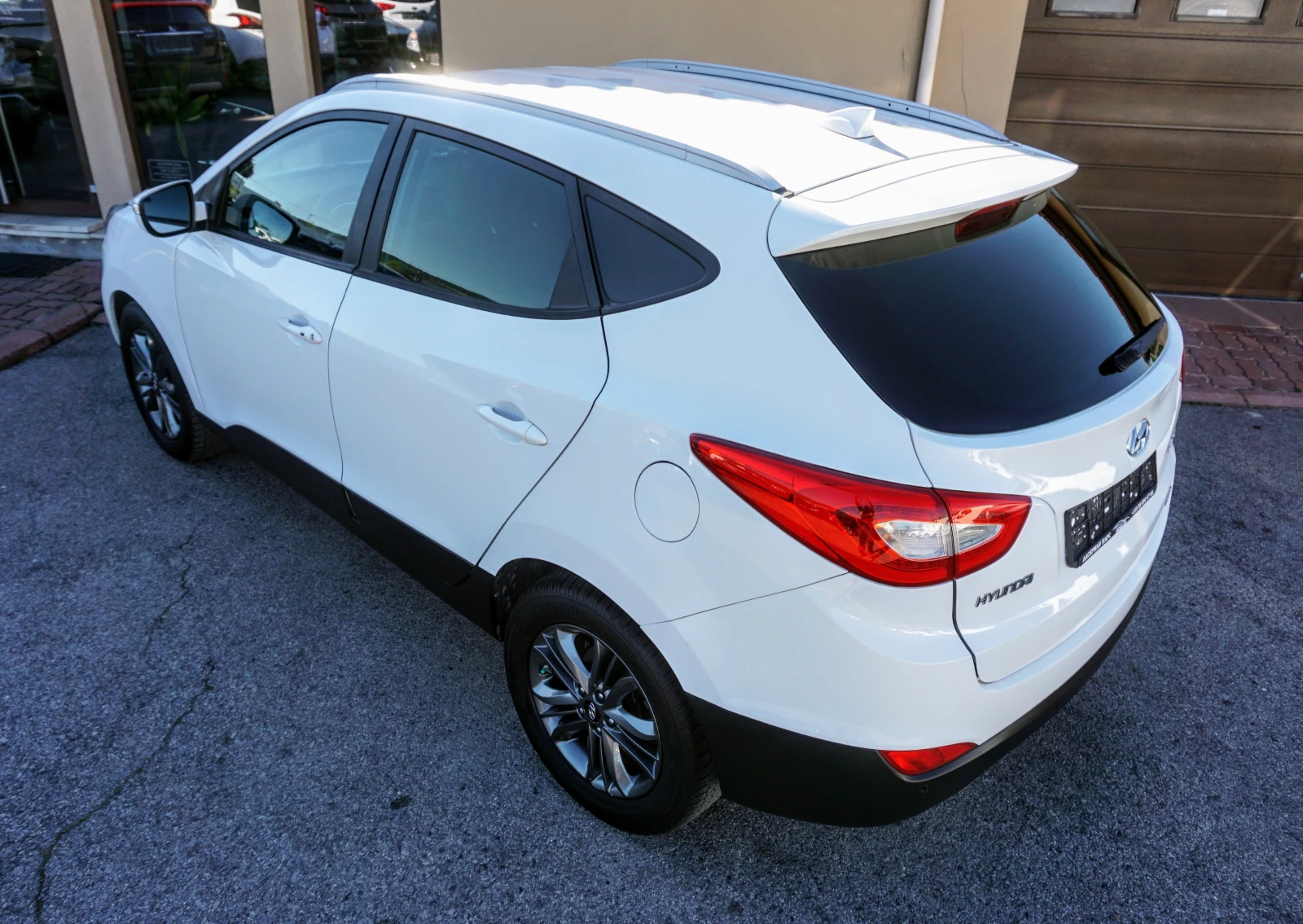 Hyundai IX35 2.0CRDI XPOSSIBLE 4WD AUTO  - изображение 4
