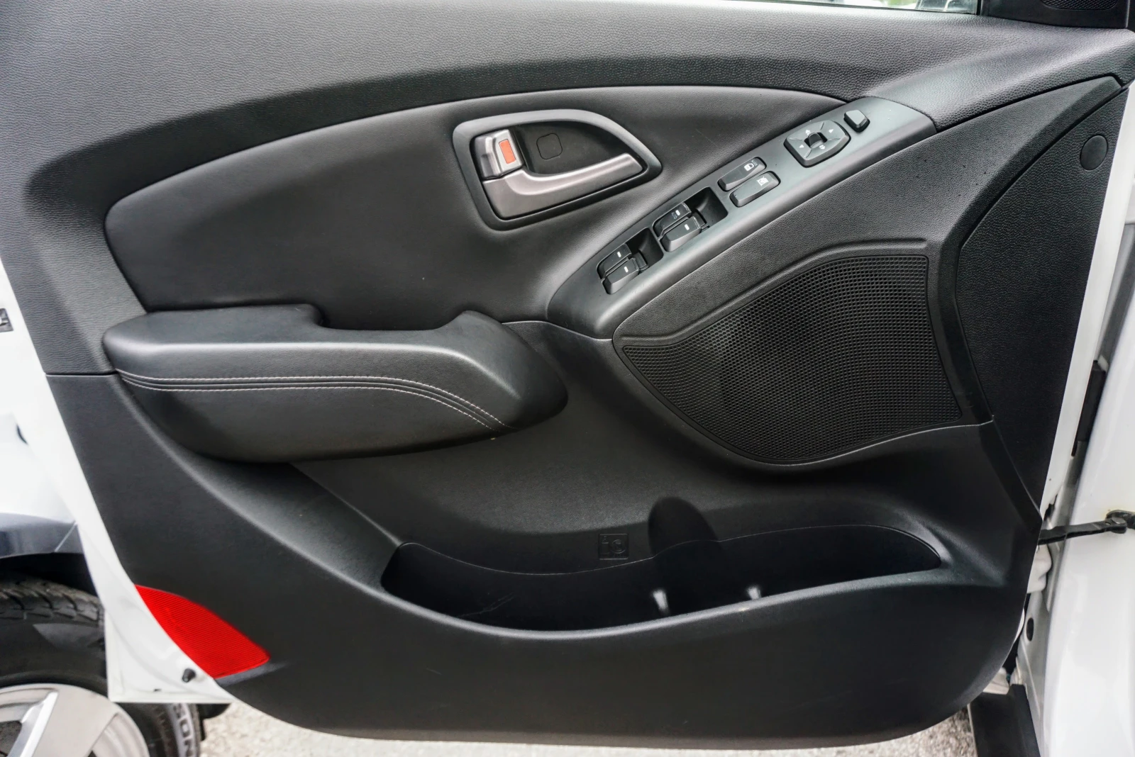Hyundai IX35 2.0CRDI XPOSSIBLE 4WD AUTO  - изображение 5