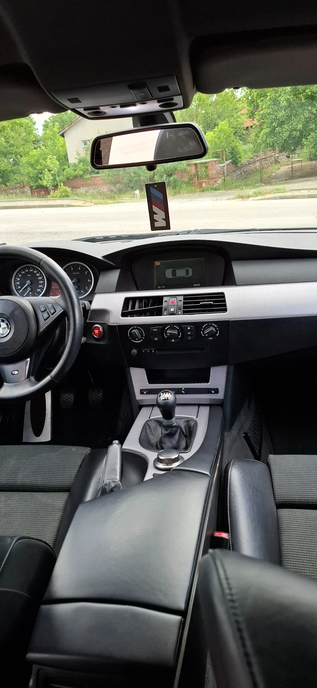BMW 523  - изображение 8