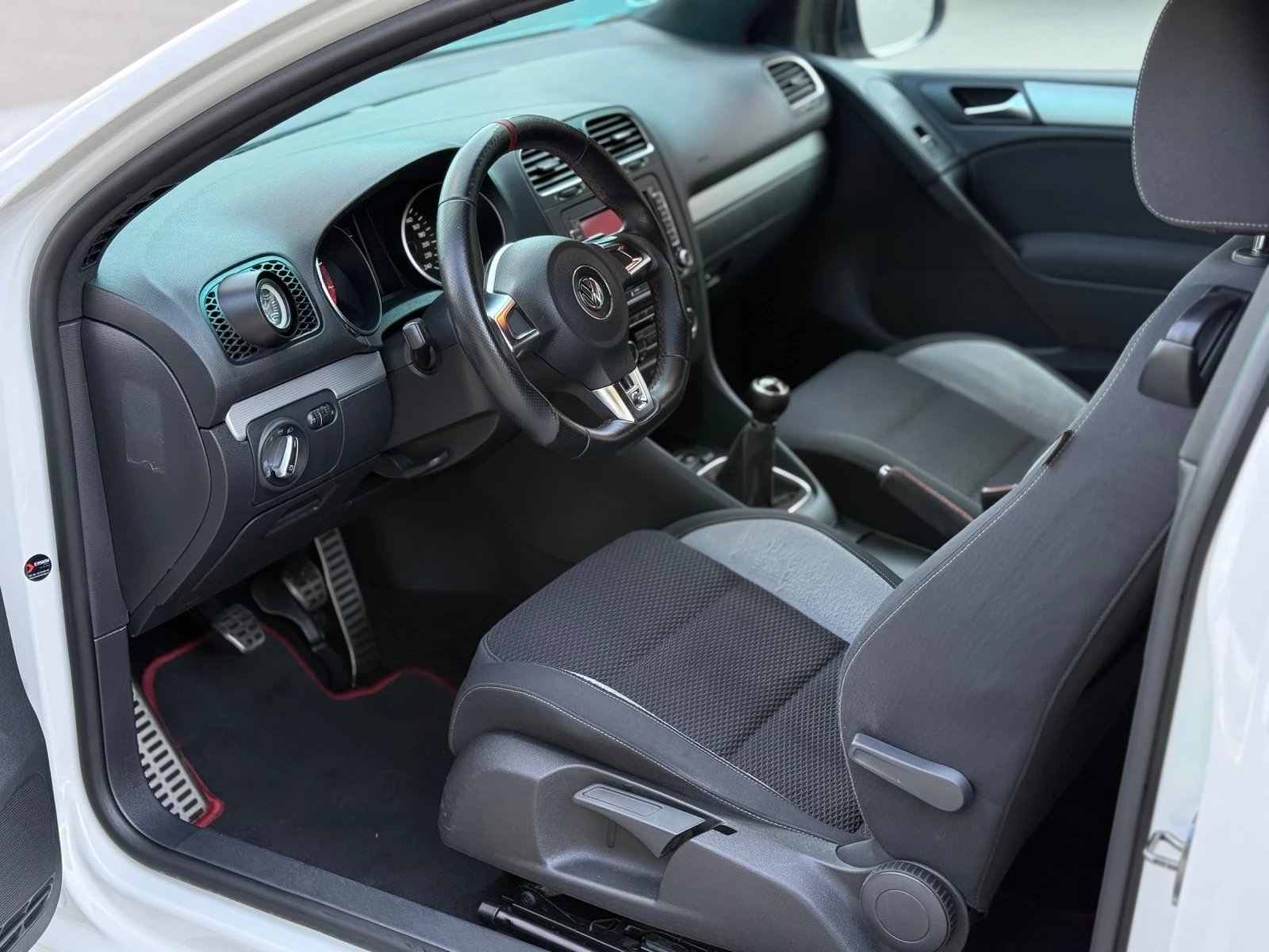 VW Golf 1.4TSI* R-Line* ПОДГРЕВ* LIMITED EDITION* 160(К. - изображение 7
